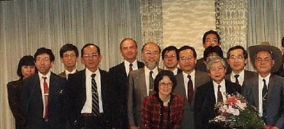 徳田先生の退職祝いと事務所開設を兼ねてのパーティ