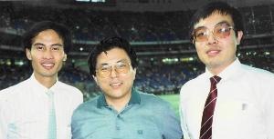 二人を後楽園野球場に招待したときの写真。