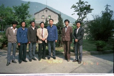 重慶自動化研究所での記念撮影